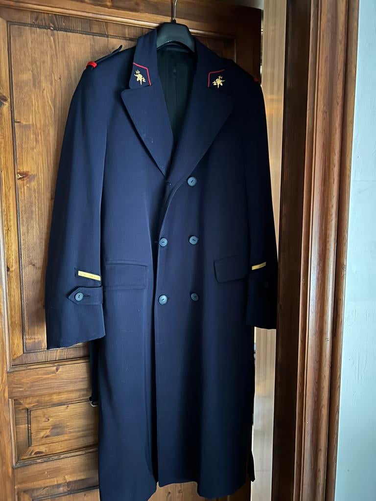 Brandweer trenchcoat, Ophalen, Zo goed als nieuw