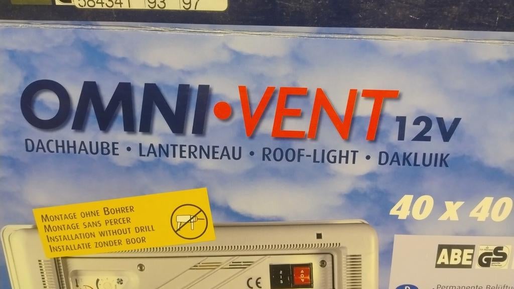 Trappe de toit 40x40 avec ventilateur, Enlèvement, Comme neuf