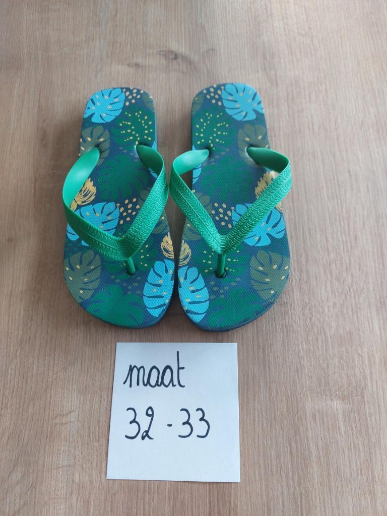 Slippers Jongen - Maat 32-33, Ophalen of Verzenden, Zo goed als nieuw, Jongen