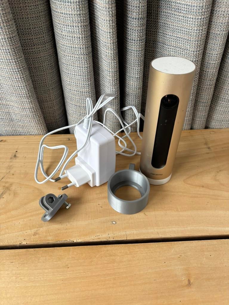 Caméra interieure Netatmo avec support mural, Ophalen of Verzenden, Zo goed als nieuw, Binnencamera