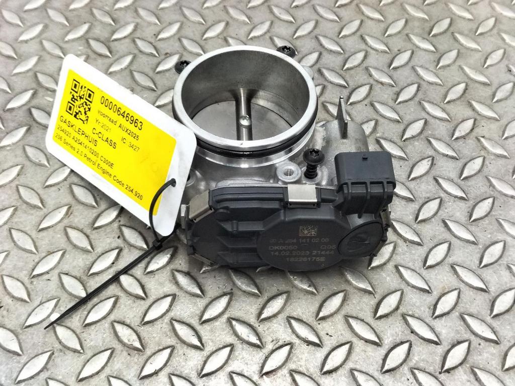 MERCEDES C-CLASS GASKLEPHUIS 2541410200 2021, Ophalen of Verzenden, Gebruikt, Stiba lid