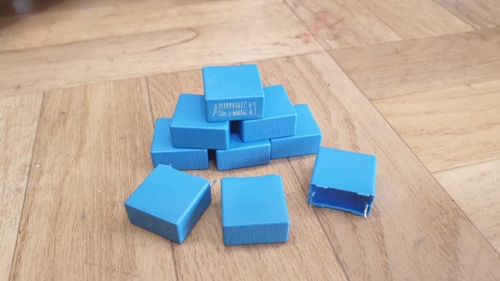 jw1124 : MKT condensator 33nF 600V  geteste condensatoren, Hobby en Vrije tijd, Elektronica-componenten, Zo goed als nieuw, Ophalen of Verzenden