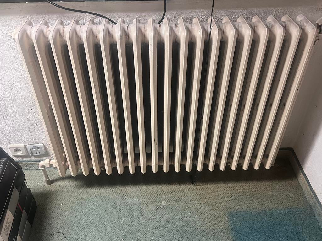 13 radiateurs en fonte, Enlèvement, Utilisé, Radiateur
