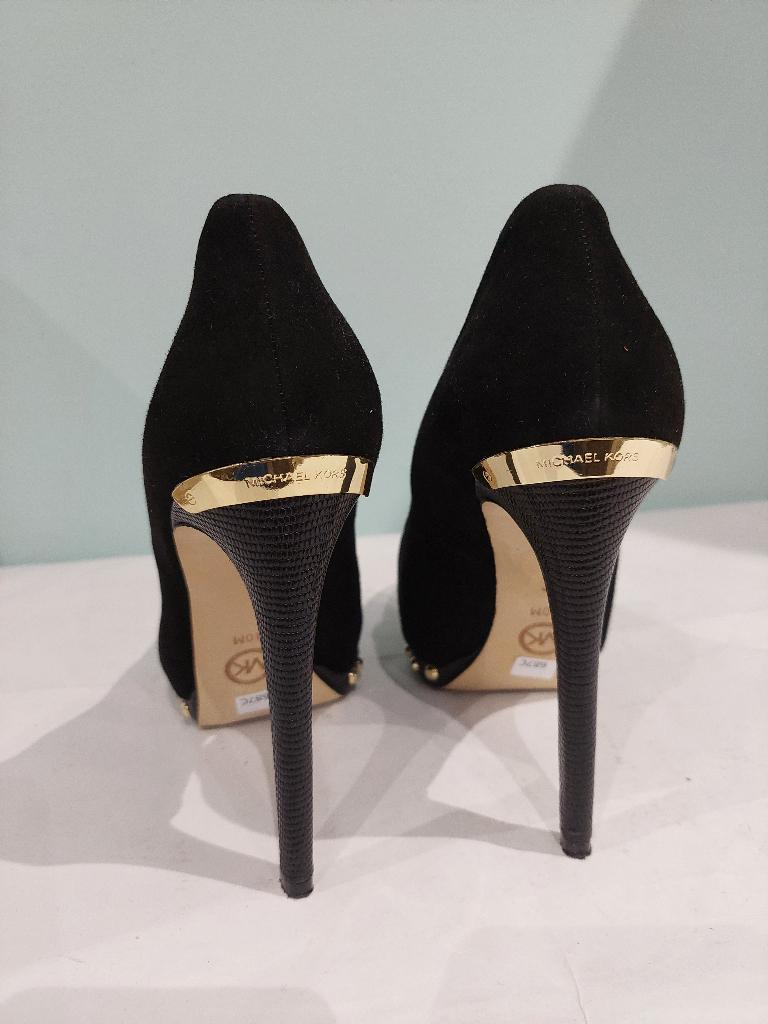 687C* Michaël KORS - sexy zwarte leren pumps (40,5), Kleding | Dames, Schoenen, Pumps, Verzenden, Zwart, Zo goed als nieuw