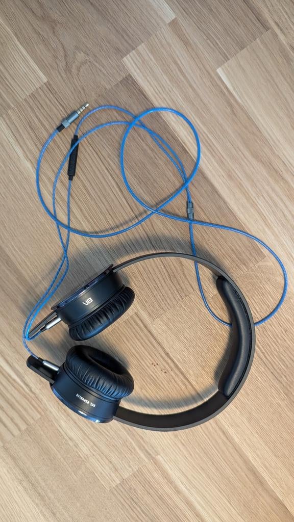 SOL REPUBLIC V8 over ear headphones - BLACK, Computers en Software, Headsets, Ophalen of Verzenden