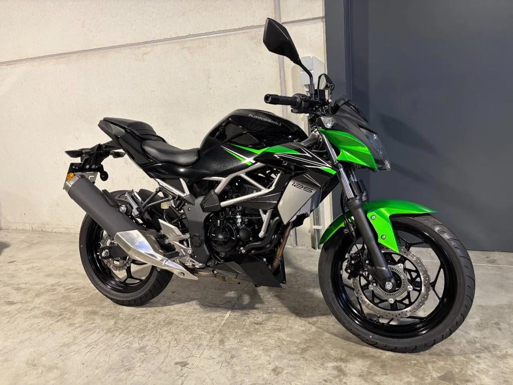 Kawasaki Z125 amper mee gereden, nieuwstaat (bj 2023), Motoren, Bedrijf, 125 cc, Overig, 11 kW of minder