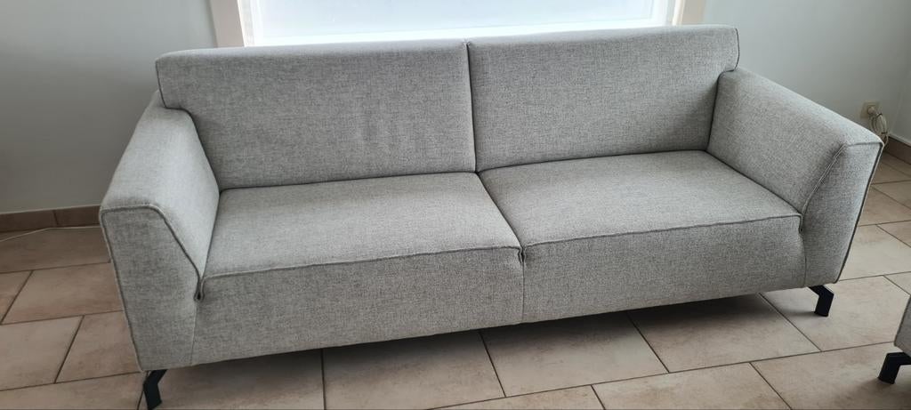 3 zit en 2- zit  henders en hazel, Enlèvement