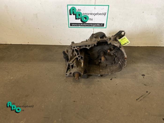 Versnellingsbak van een Renault Clio (Clio 2 98-), Gebruikt, -, Renault, -