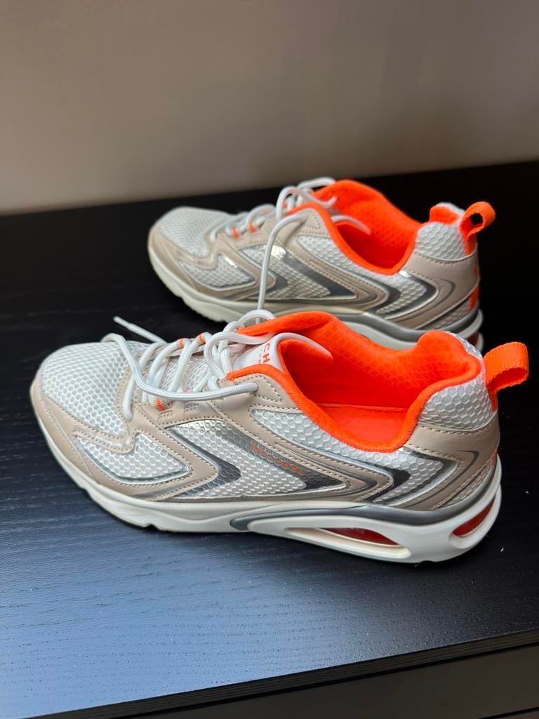 Skechers te koop, Sports & Fitness, Course, Jogging & Athlétisme, Autres marques, Comme neuf, Enlèvement, Autres sports