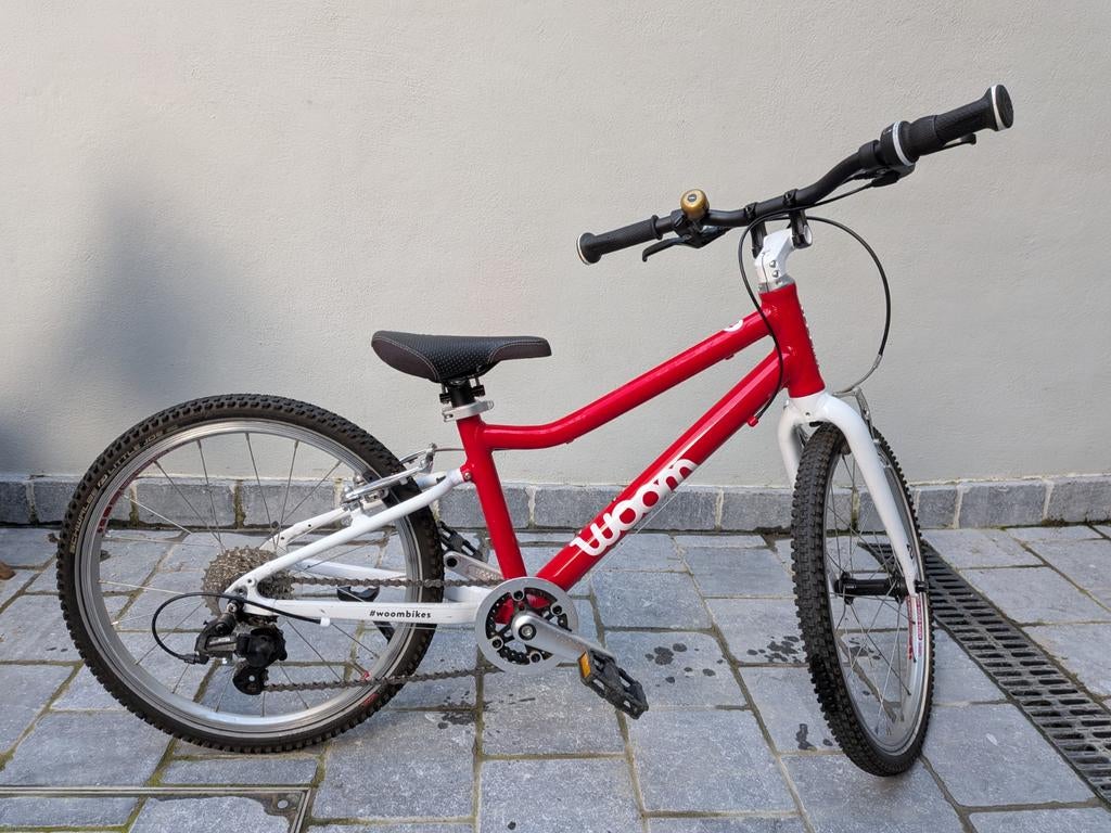 Woom 4 rouge, Vélos & Vélomoteurs, Comme neuf, 20 pouces, Woom, Vitesses