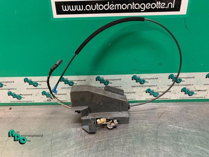 Serrure portière mécanique 2portes gauche d'un Ford Puma, -, 3 mois de garantie, -, -