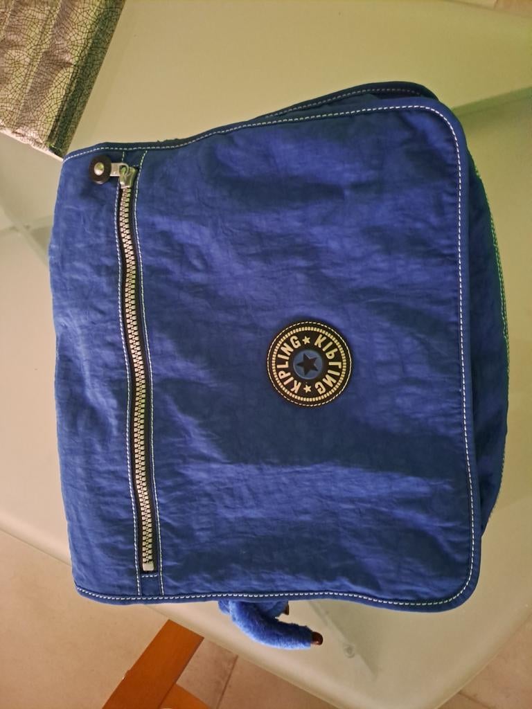 Cartable/sac kipling, Enlèvement