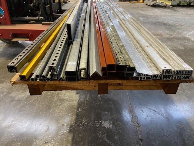 NOUVEAUX PROFILÉS EN ALUMINIUM, Bricolage & Construction, Métaux, Neuf, Aluminium, Enlèvement