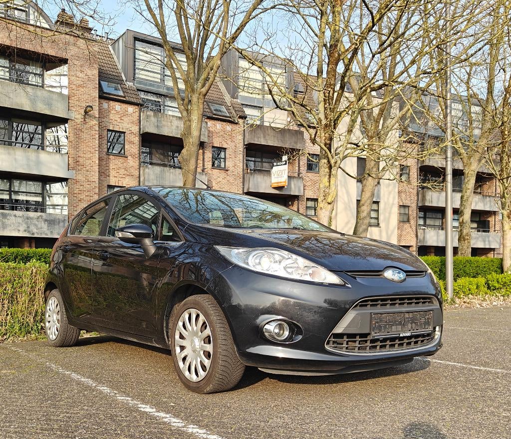 Ford Fiesta titanium, Euro 5, 4 cilinders, 5 deurs, Particulier