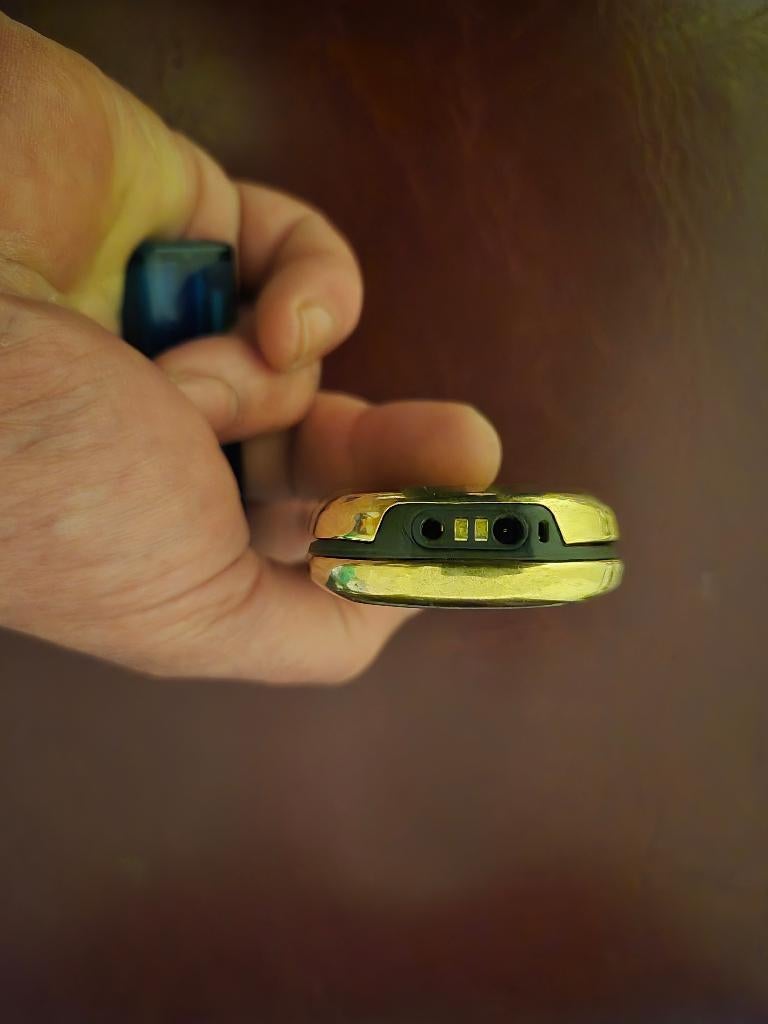 Nokia 8800 gold  et nokia 6700 classique gold, Telecommunicatie, Mobiele telefoons | Nokia, Ophalen of Verzenden, Zo goed als nieuw