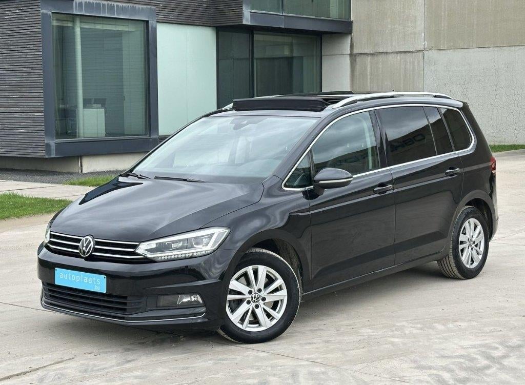 Volkswagen Touran 2021 7 places 93770 km Panorama, Cuir, 1800 kg, Entreprise, 7 places