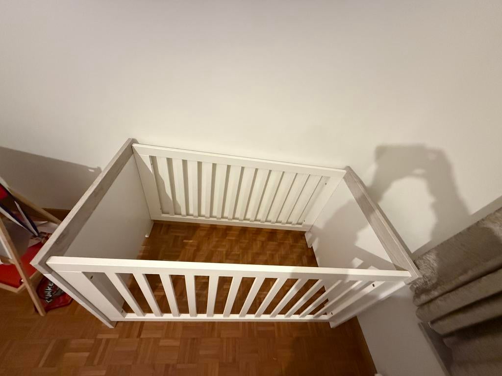 Gratis Baby bed, Kinderen en Baby's, Ophalen, Zo goed als nieuw