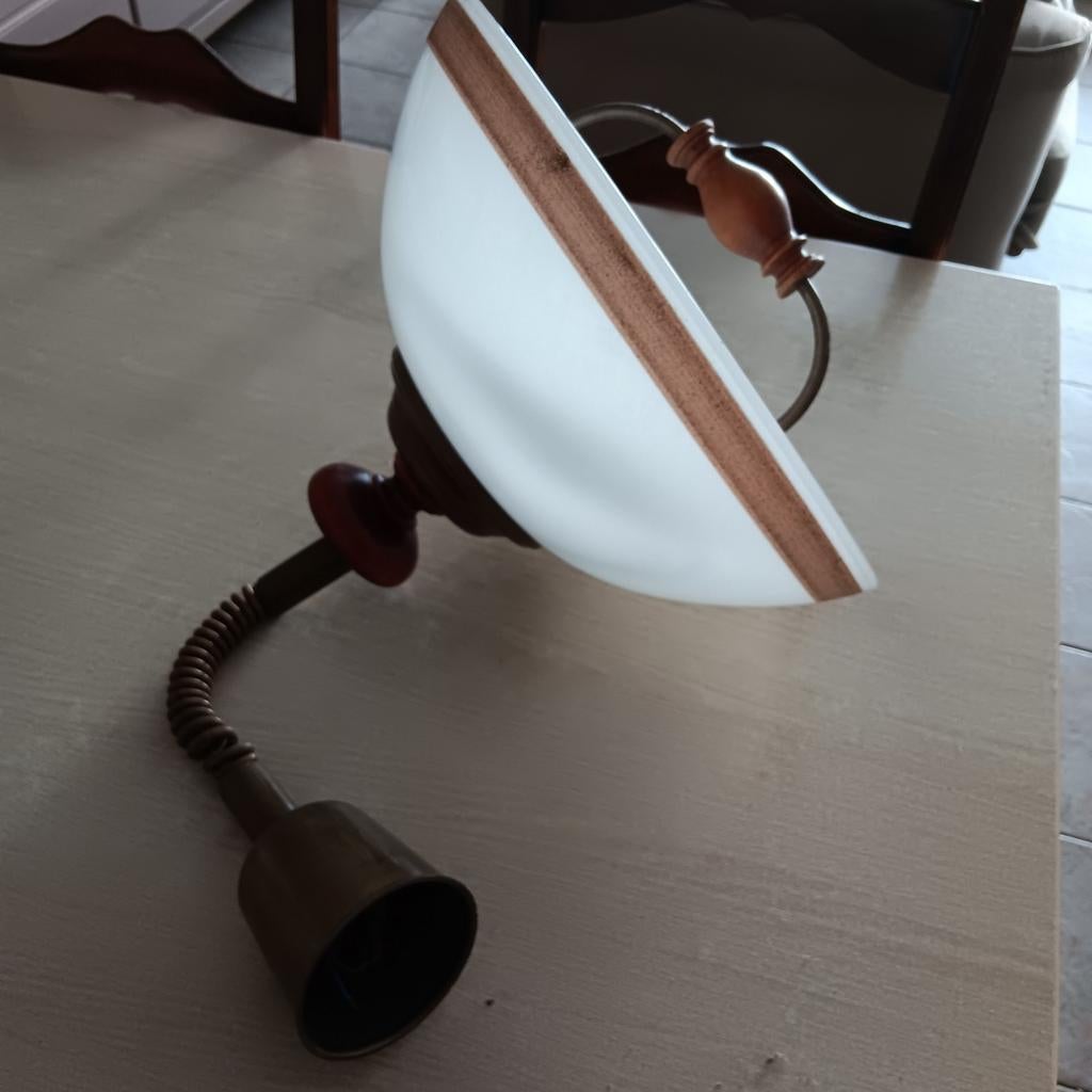 Lustres, Enlèvement