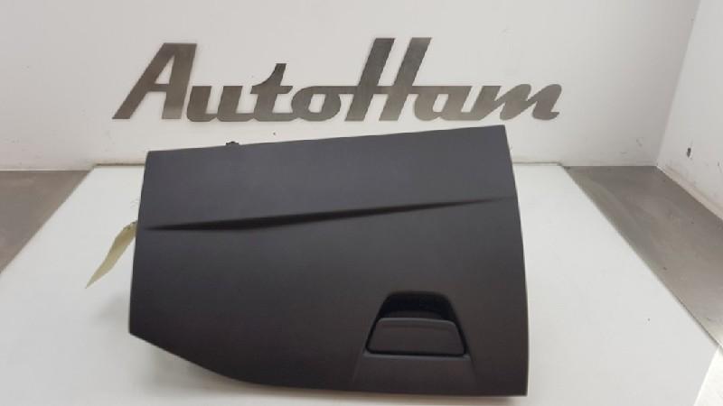 COMPARTIMENT A GANTS Ford Focus 3 Wagon (01-2010/02-2020), Utilisé, Ford