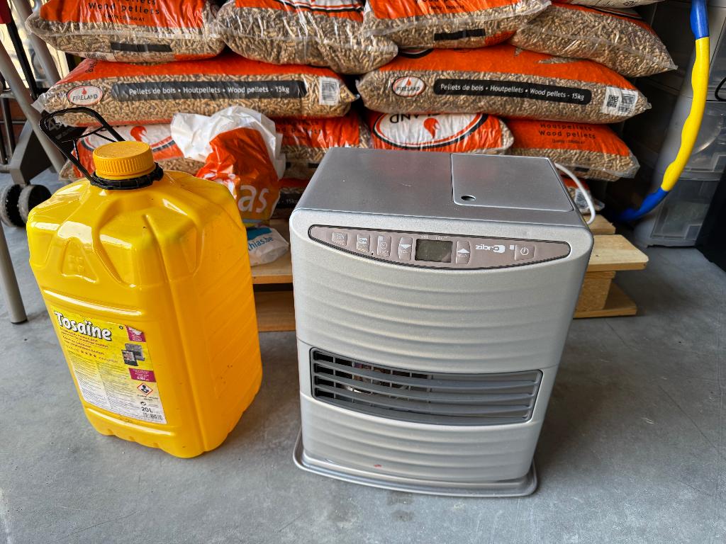 Petroleumkachel, Ophalen, Zo goed als nieuw, Petroleumkachel