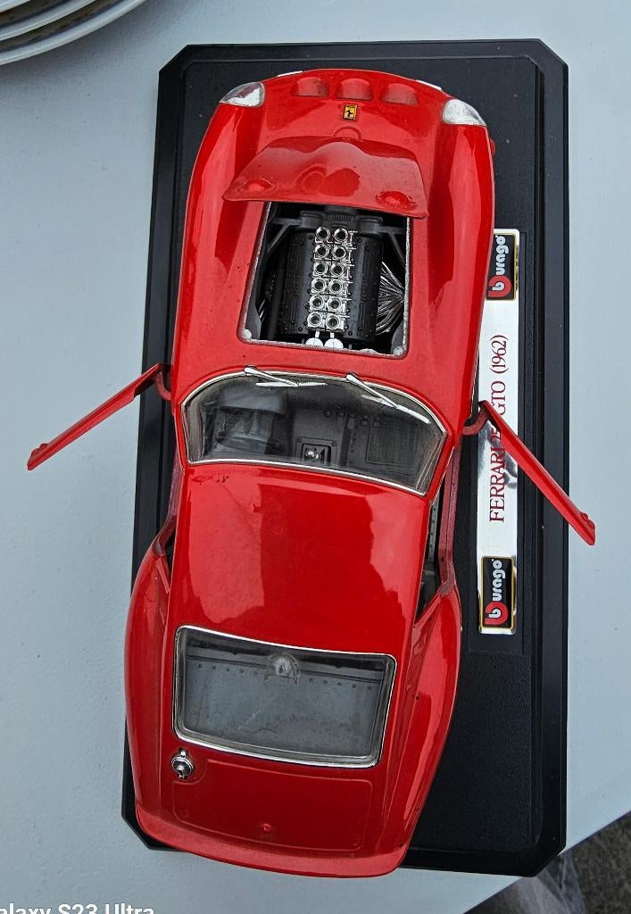 Voiture miniature Ferrari 250 GT 1962 – Bburago, Collections, Enlèvement ou Envoi, Comme neuf