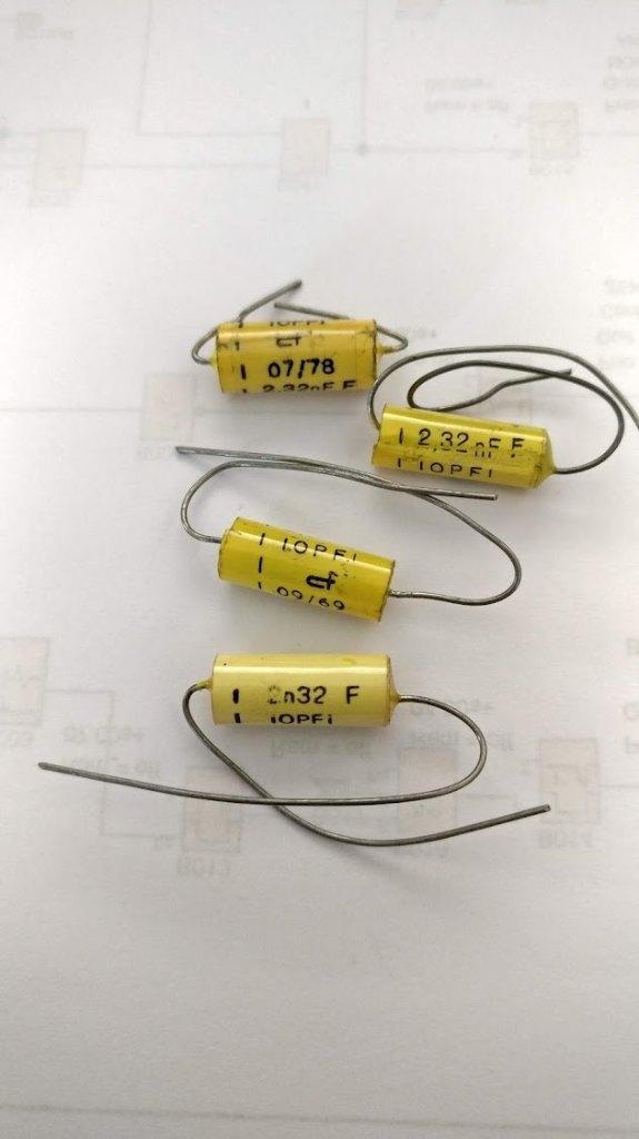 NOS Zwitserse Polycarbonaat Condensatoren 2.32 nF 30 St., TV, Hi-fi & Vidéo, Amplificateurs & Ampli-syntoniseurs, Neuf, Autres systèmes