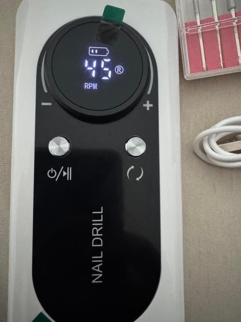 Ponceuse à ongles sans fils , vitesse de 45000 tr/min, Bijoux, Sacs & Beauté, Beauté | Soins du corps, Comme neuf, Autres types
