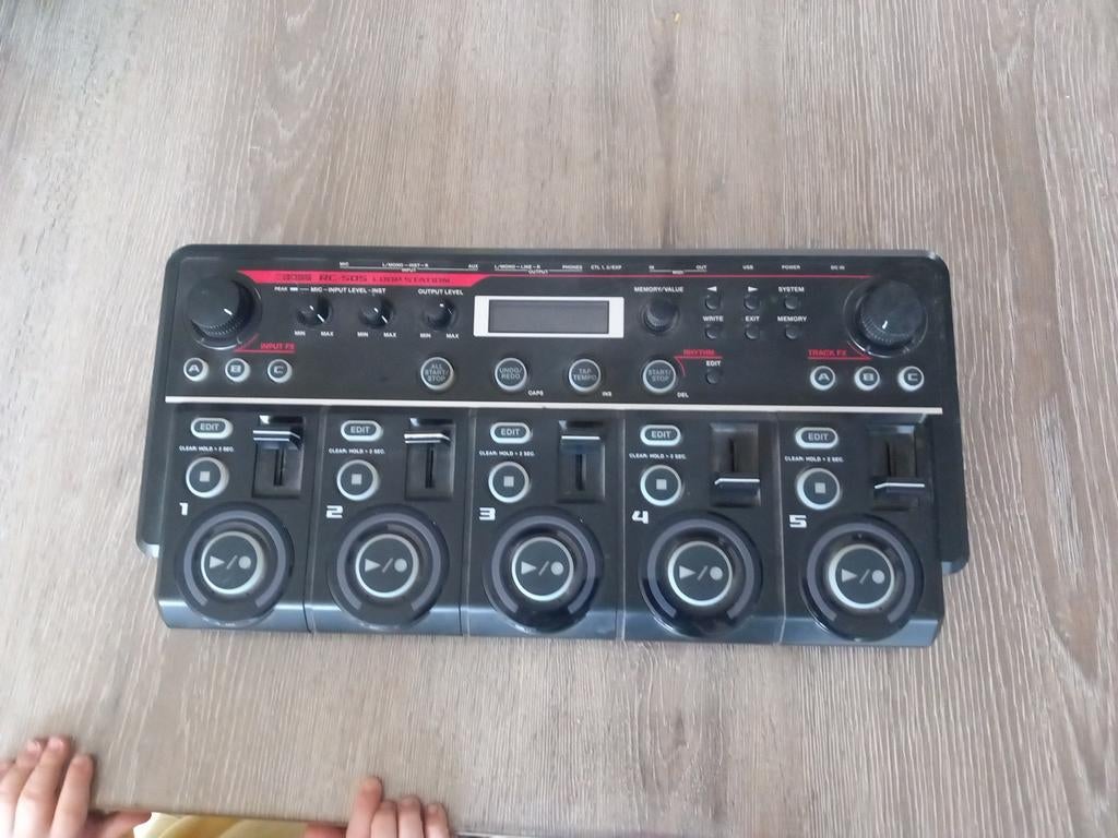 BOSS RC-505 Loop Station, Enlèvement