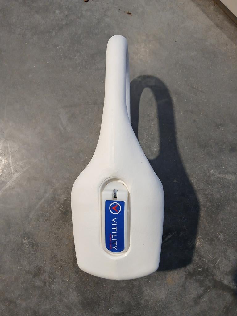 Steun voor in het bad te geraken.
Badhulp/ badsteun, Ophalen, Nieuw