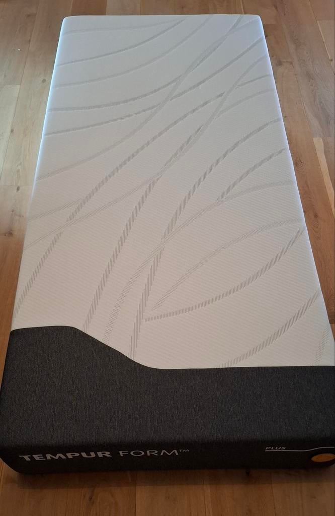 Matelas hybride TEMPUR moyen 90x200 NOUVEAU, Maison & Meubles, Chambre à coucher | Matelas & Sommiers, Neuf, 90 cm, Matelas, Une personne