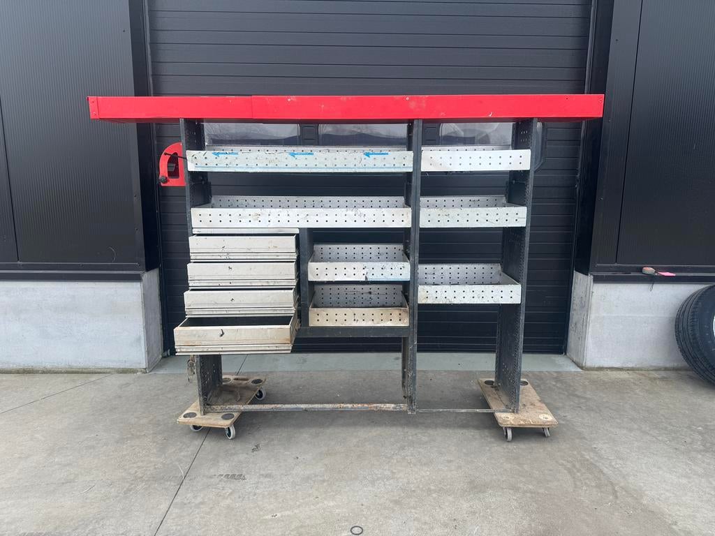 Inrichtingsrek voor bestelwagen, Ophalen, Gebruikt