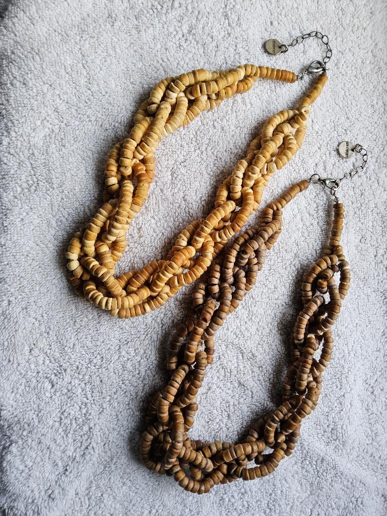 PEARL HALSKETTINGEN  het merk LES CORDES per stuk of partij, Ophalen of Verzenden, Zo goed als nieuw, Beige, Overige materialen