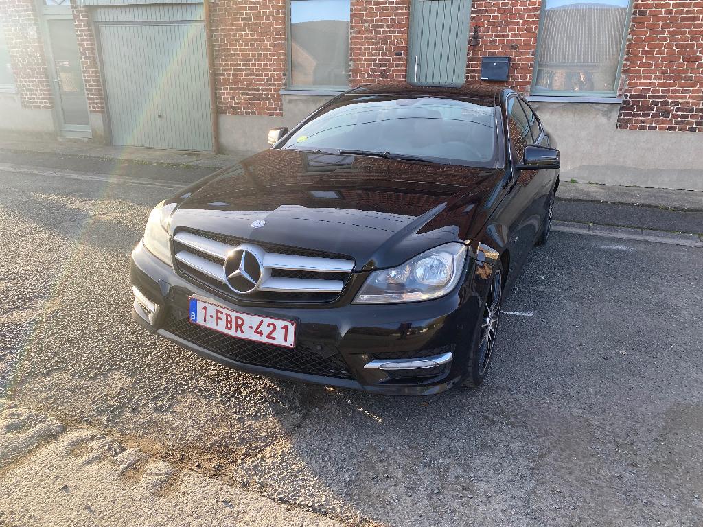 Mercedes Classe C Coupé Pack Sport AMG – Boîte automatique, Autos, Euro 5, Achat, 139 g/km, Carnet d'entretien