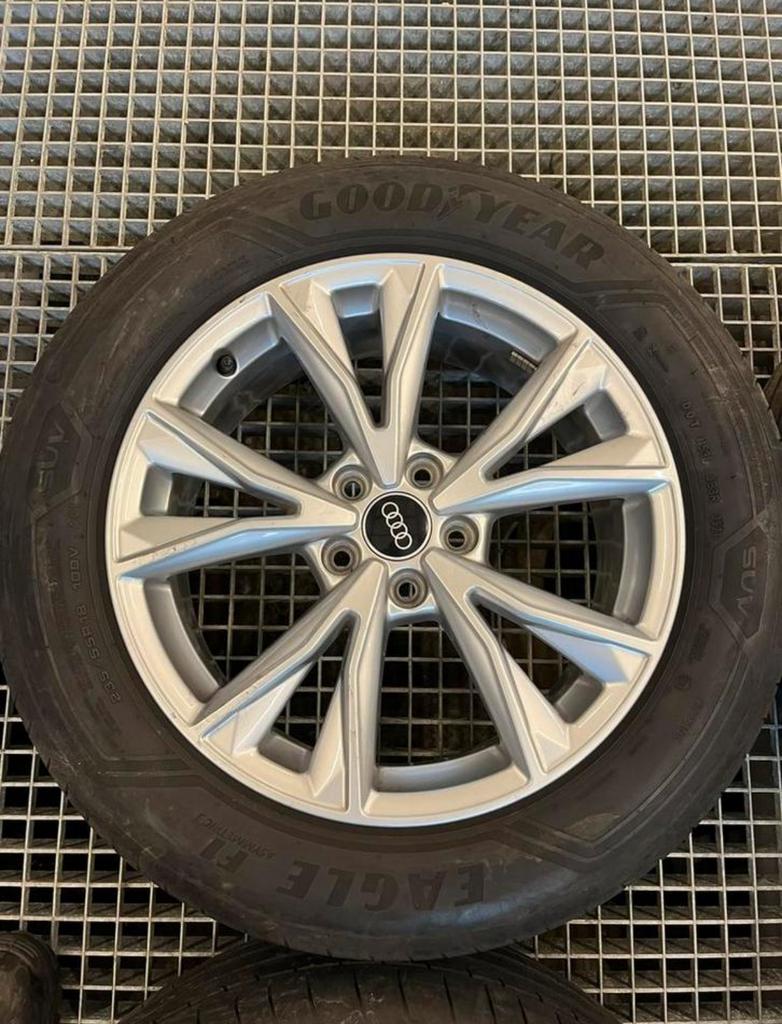 AUDI Q3 - Jantes + pneus été 235 55 18, Enlèvement, Pneus été, Pneu(s)
