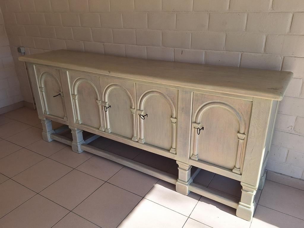 2 gebleekte massieve eetkamerkasten, Ophalen