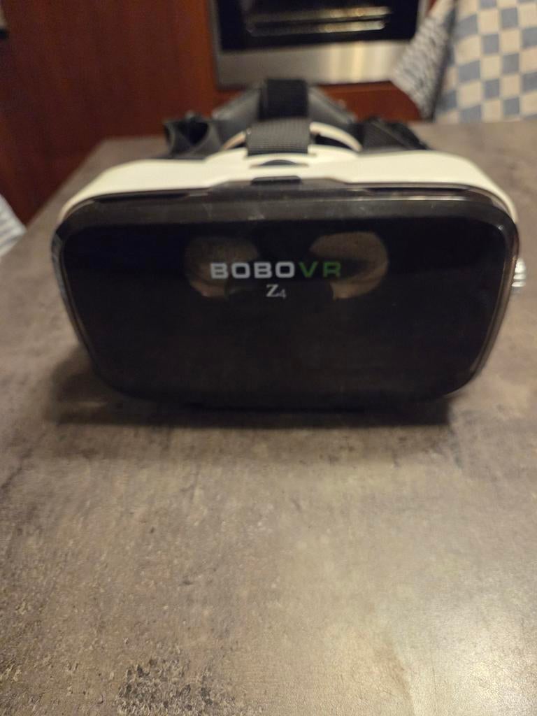 Lunette de réalité virtuelle pour GSM, Consoles de jeu & Jeux vidéo, Virtual Reality, Enlèvement ou Envoi, Utilisé, Autres types