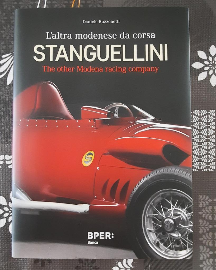 STANGUELLINI: L'ALTRA MODENESE DA CORSA THE OTHER MODENA RAC, Boeken, Auto's | Boeken, Nieuw, Overige merken, Ophalen of Verzenden
