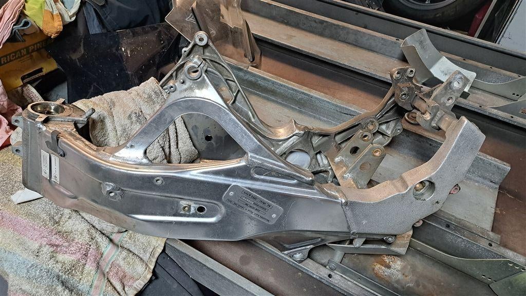 Yamaha SZR660 frame met NL kenteken euro 250,- mooi voor een, Motoren, Ophalen of Verzenden, Gebruikt