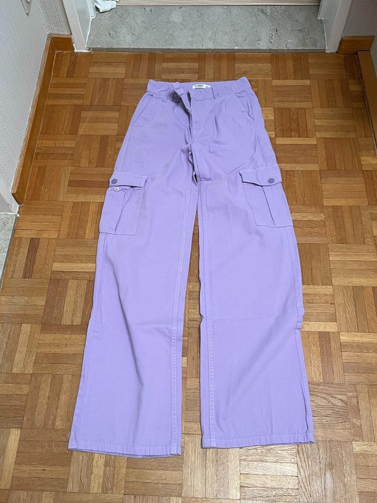 Lila broek Pull & Bear maat 34, Kleding | Dames, Broeken en Pantalons, Paars, Ophalen of Verzenden, Zo goed als nieuw, Pull & Bear