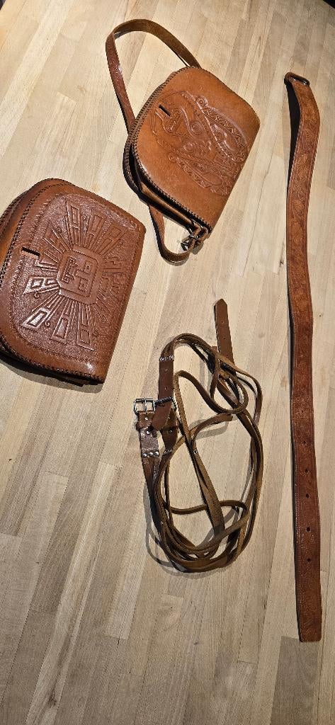 Bijna GRATIS LEDERWAREN - 2 handtassen, en 2 ceinturen, Kleding | Dames, Ophalen, Nieuw, Echt leder