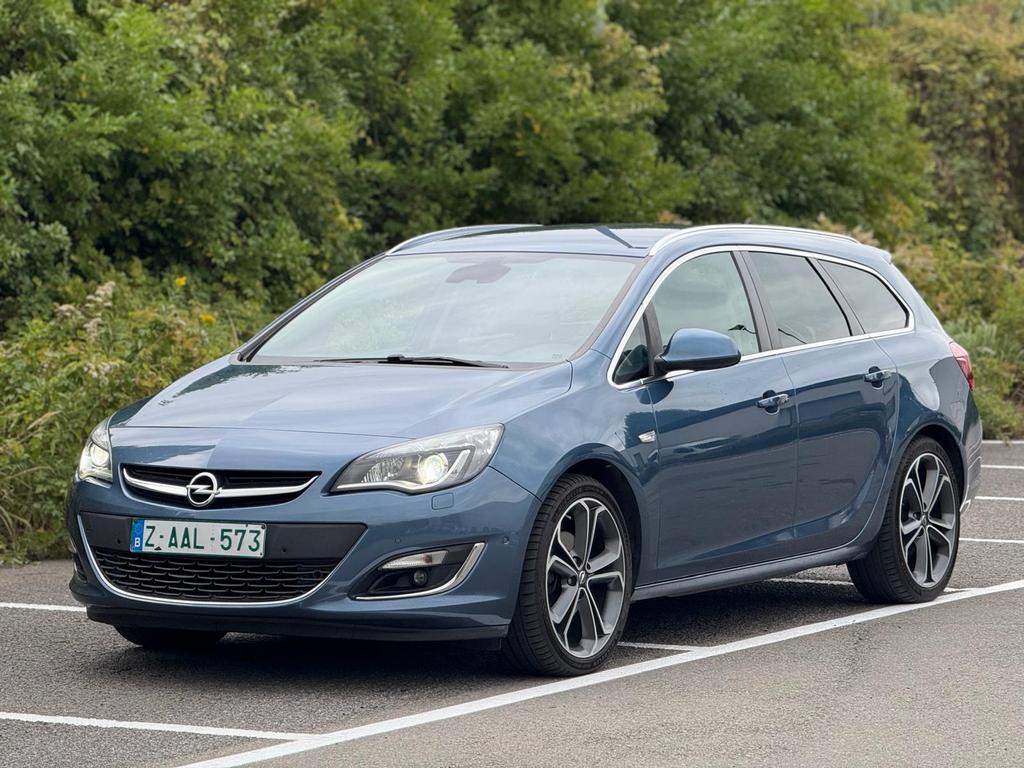 opel astra sports tourer 2015 220627 km, Auto's, 4 cilinders, Blauw, Leder, Bedrijf
