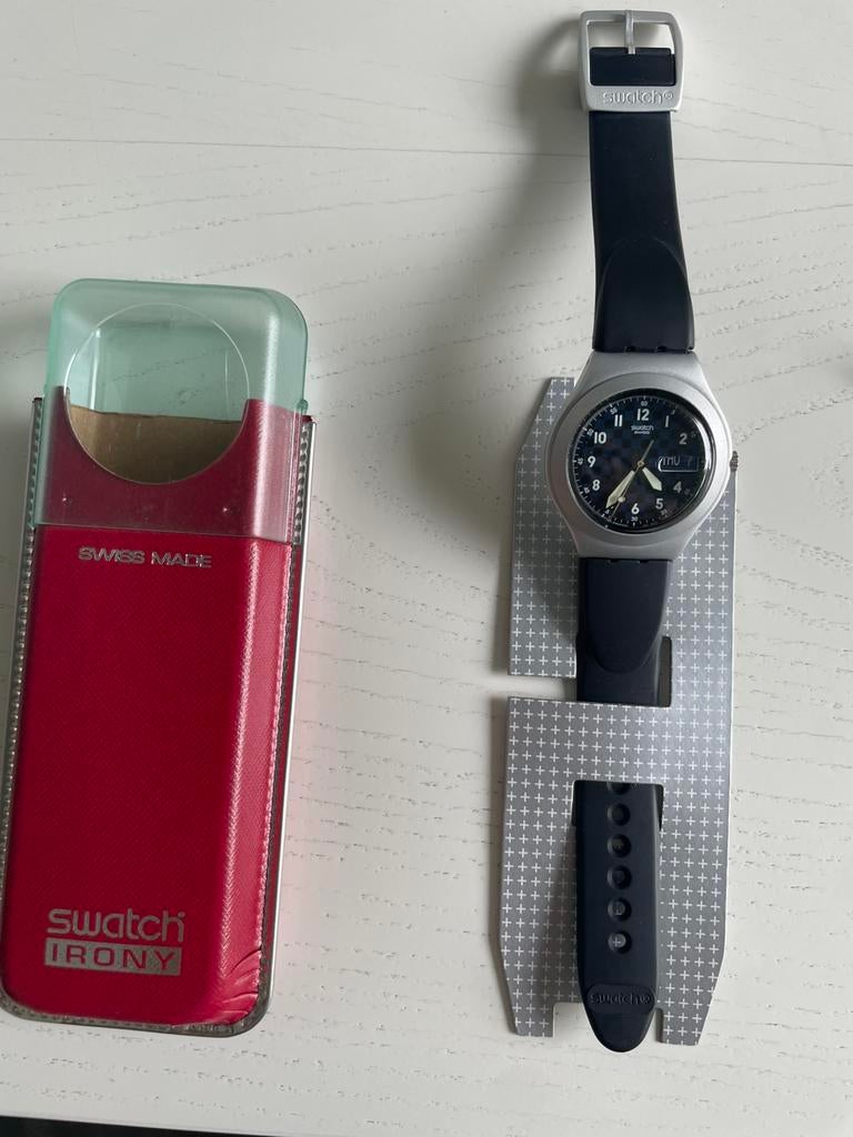 Swatch Irony BLUE CHESS (YGS7010), Envoi, Étanche, Neuf, Smart watch