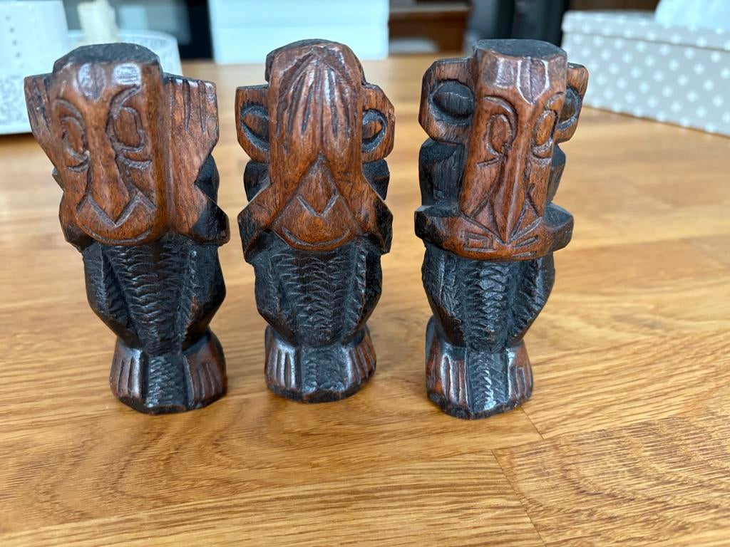 Série de 3 singes en bois, Enlèvement ou Envoi, Comme neuf