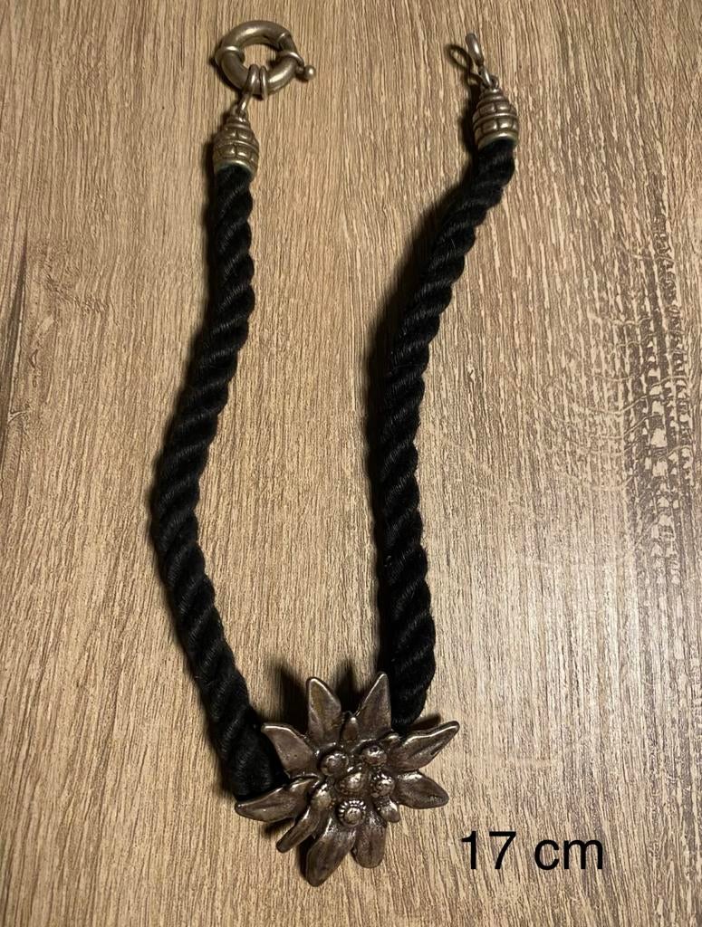 🔥 Ketting - 17 cm - grote bloem, Ophalen of Verzenden, Zo goed als nieuw