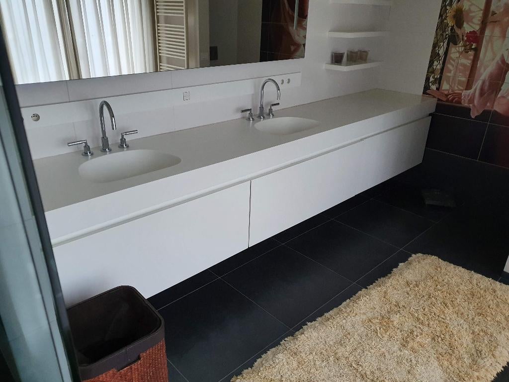 Badkamer meubel gemaakt van Corian (zeer bijzonder), Maison & Meubles, Enlèvement