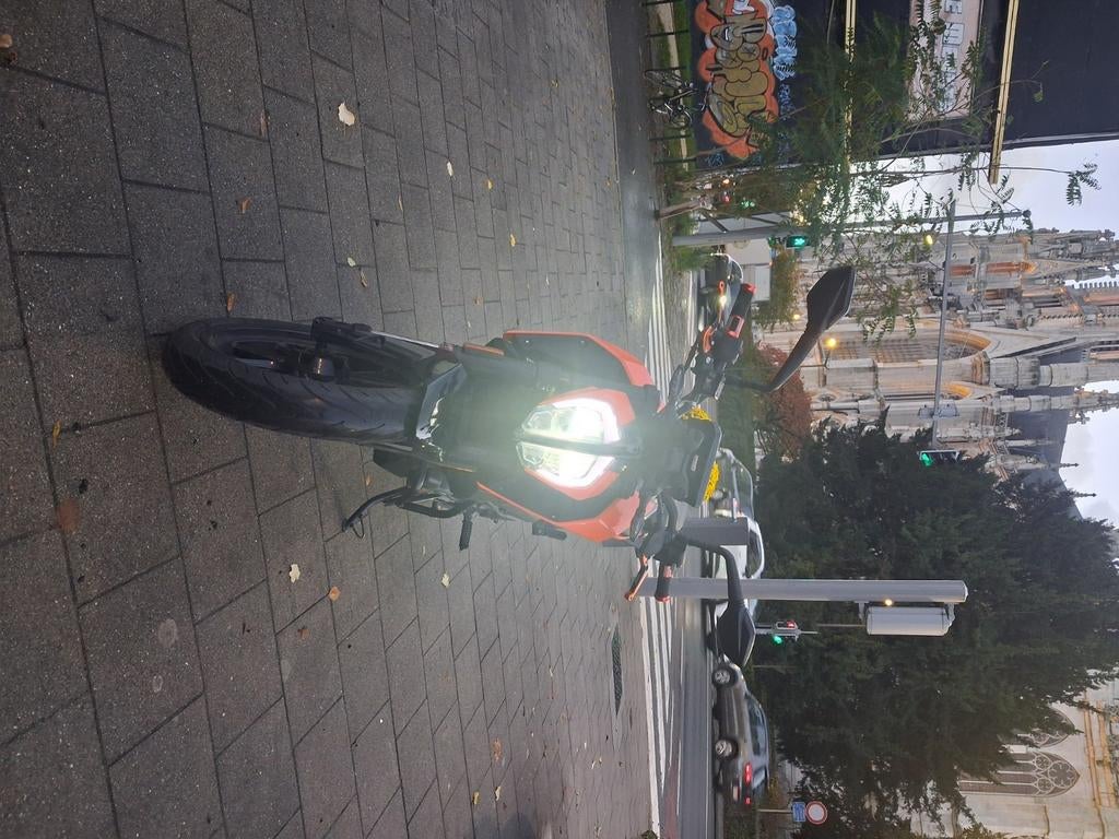 KTM Duke 125, Motoren, 125 cc, 11 kW of minder, ABS, Minimaal motorrijbewijs A1