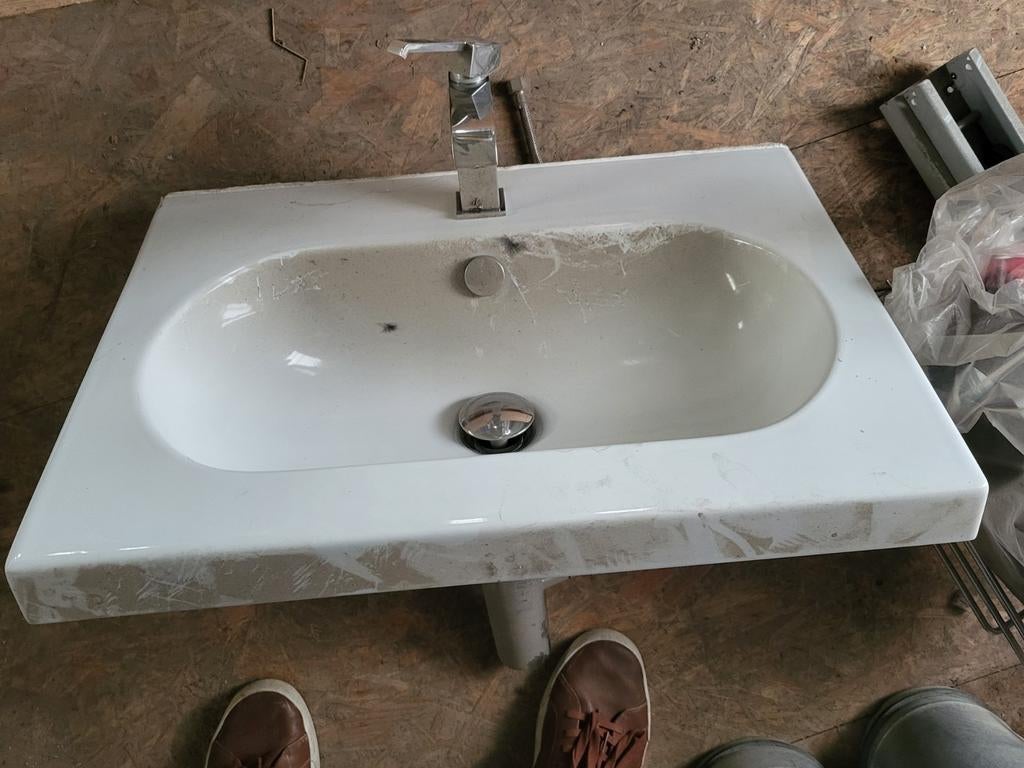 lavabo avec robinet, Enlèvement, Utilisé