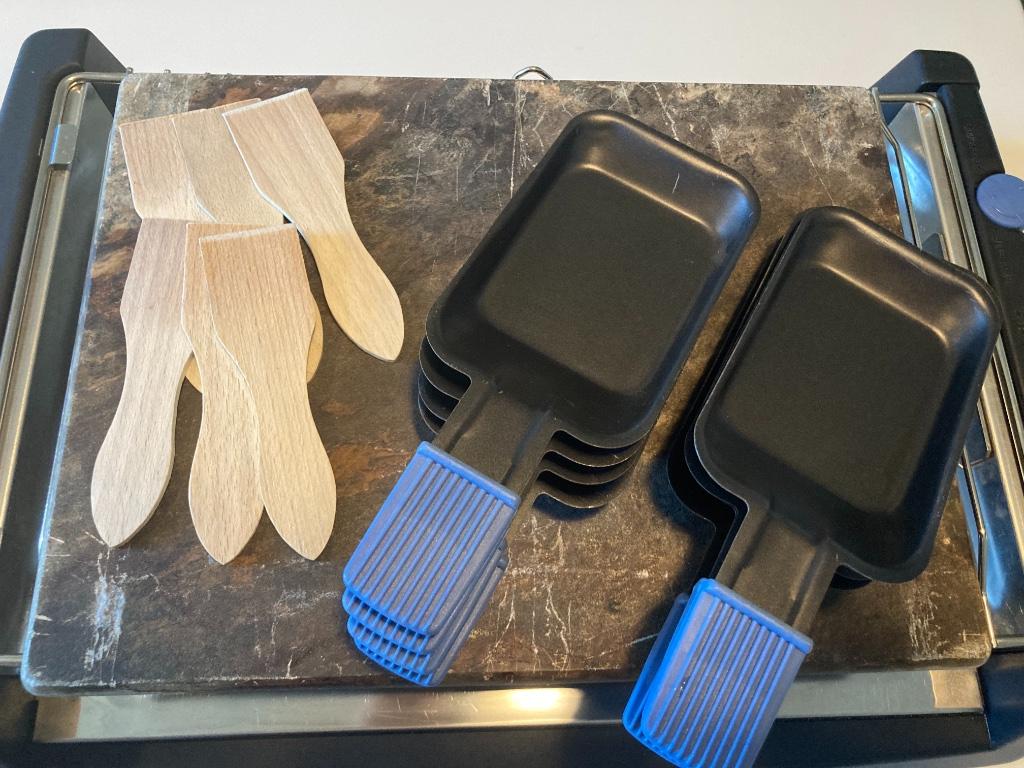 Appareil à raclette - grillade sur pierre - barbecue FRIFRI, Enlèvement, Utilisé, 8 personnes et plus