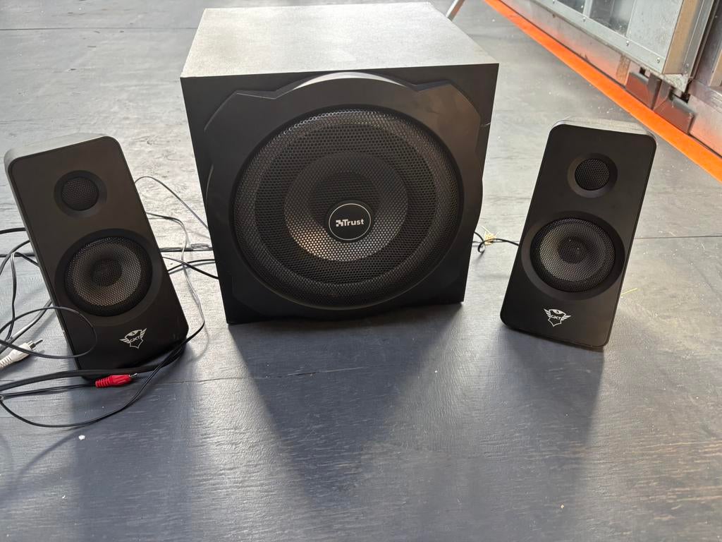 Trust boxen, Enlèvement, Comme neuf