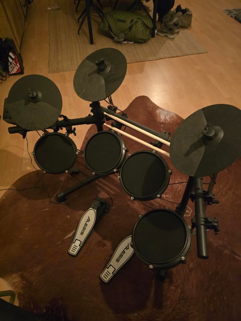 Drum kit electrque - Alesis Turbo mesh E-drum kit, Enlèvement ou Envoi